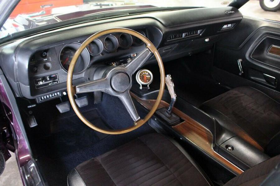 Торпедо Dodge Challenger Hardtop (JH23) 1970 года  (фото 35 из 66)